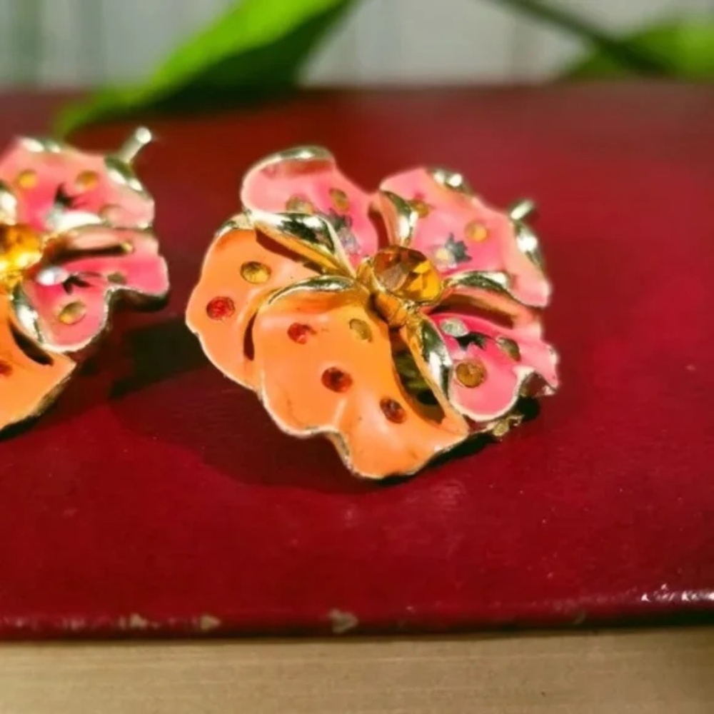 Vintage Plumeria Clip Earrings with sparkle - Picture 5 of 9